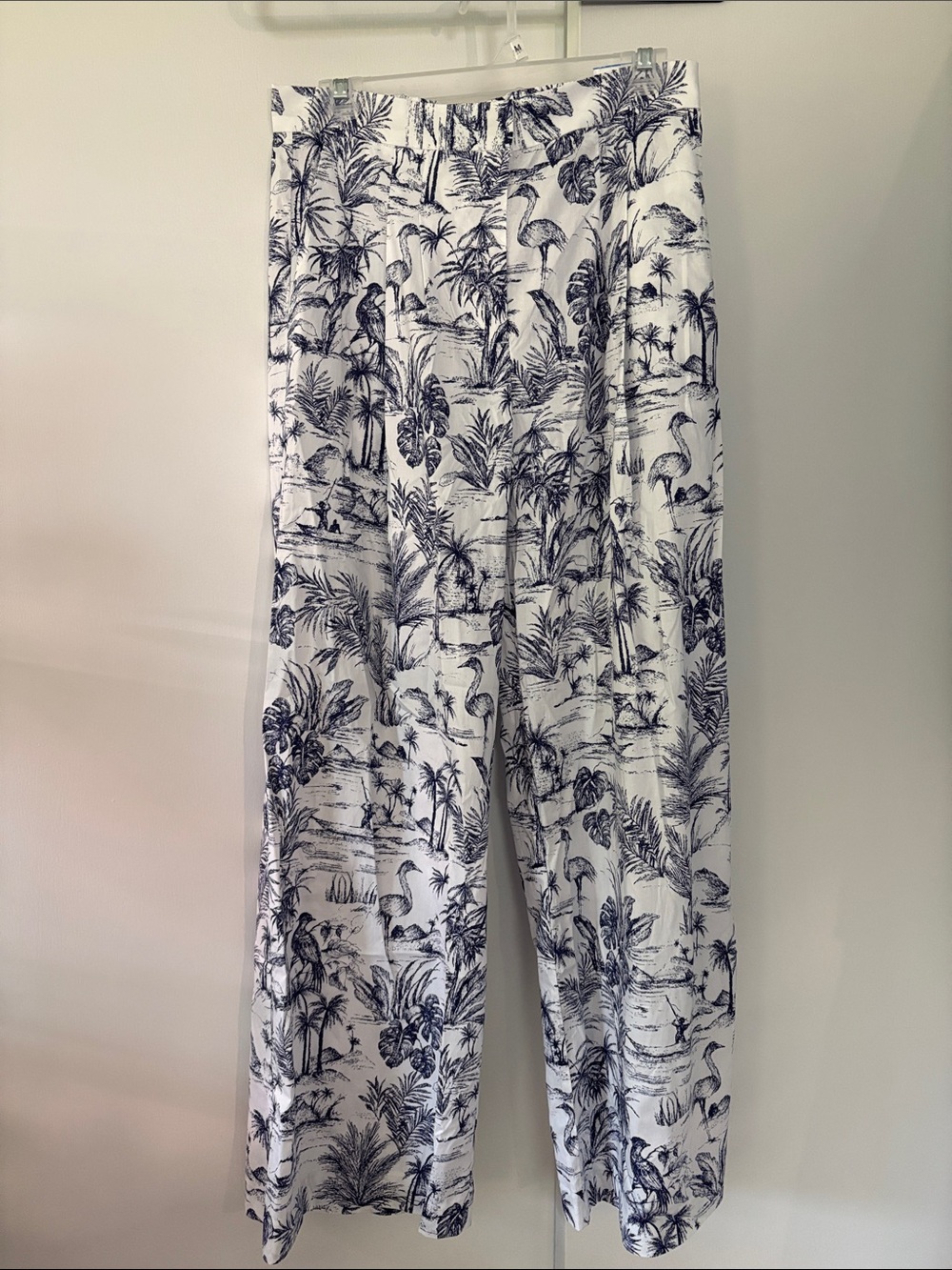 NWT J. McLaughlin size 8 Amal Long Bottoms White & Navy Tropical Print Pants
